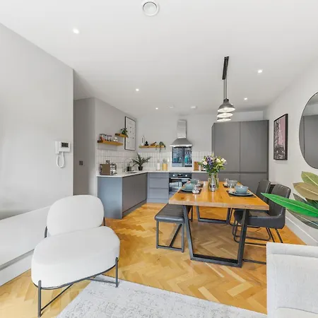 Lambert House Two Apartment Harrogate