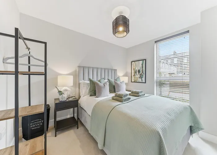 Lambert House Two * Harrogate