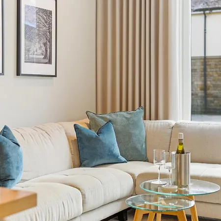 Lambert House Two Apartman